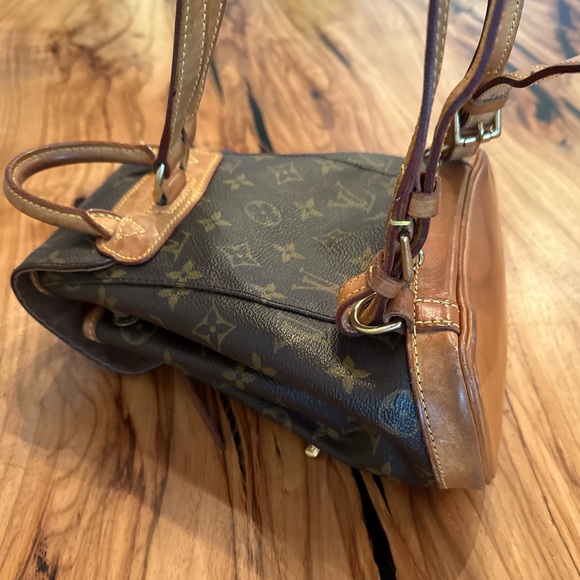 Vintage Louis Vuitton Montsouris Backpack PM
Monogram Canvas - Picture 10 of 10